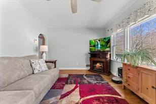 40 Tremont Ave, Taunton, MA 02780 - Photo 9