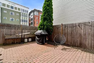 614 E 3rd St, Boston, MA 02127 - Photo 17