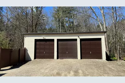 31 Brookfield Rd, Sturbridge, MA 01518 - Photo 1