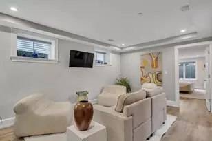 603 E 6th St, Boston, MA 02127 - Photo 21