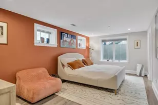 603 E 6th St, Boston, MA 02127 - Photo 23