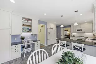 201 Spring St, Hopkinton, MA 01748 - Photo 11