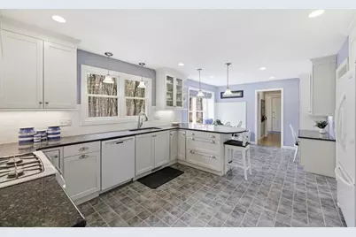 201 Spring St, Hopkinton, MA 01748 - Photo 7
