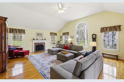 201 Spring St, Hopkinton, MA 01748 - Photo 17