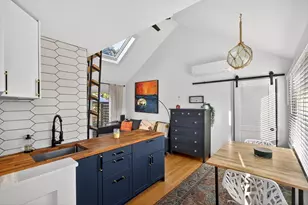 962 Commercial St, Provincetown, MA 02657 - Photo 3