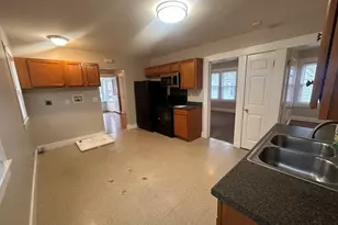 383 Newbury St, Springfield, MA 01104 - Photo 3