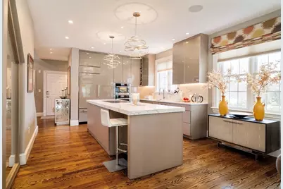 287 Langley Rd #6, Newton, MA 02459 - Photo 1