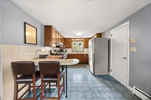 548 Jefferson St, Fall River, MA 02721 - Photo 3