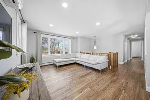 39 Blueberry Hill Rd, Woburn, MA 01801 - Photo 5