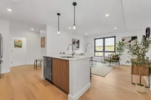 3992 Washington St, Boston, MA 02131 - Photo 9