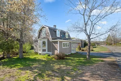 184 Pleasant St, Grafton, MA 01560 - Photo 3