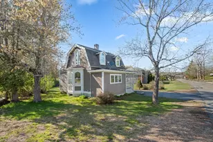 184 Pleasant St, Grafton, MA 01560 - Photo 3