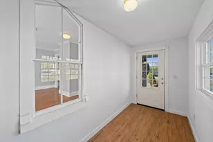 184 Pleasant St, Grafton, MA 01560 - Photo 9