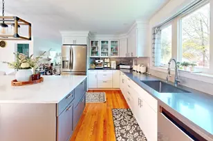 21 Herbert St, Wakefield, MA 01880 - Photo 3