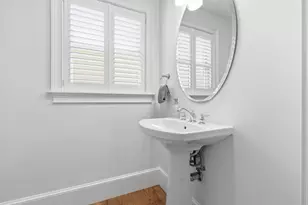 21 Wesley St, Boston, MA 02129 - Photo 19