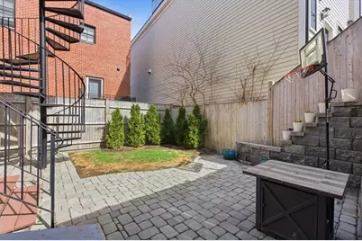 21 Wesley St, Boston, MA 02129 - Photo 25