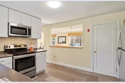 16 Lakeview Dr, Littleton, MA 01460 - Photo 9