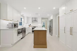 26 Kittredge St, Walpole, MA 02081 - Photo 7