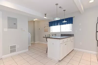 11 Emmet St, Boston, MA 02127 - Photo 11