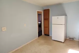 800 McKinstry Ave, Chicopee, MA 01020 - Photo 9