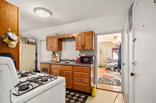 1138-1140 Plymouth Ave, Fall River, MA 02721 - Photo 19