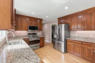 138 North St, Bellingham, MA 02019 - Photo 9
