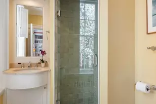 80 Pinckney St, Boston, MA 02114 - Photo 21
