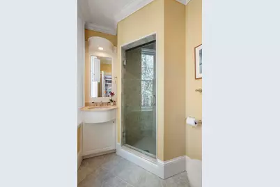 80 Pinckney Street, Boston, MA 02114 - Photo 17
