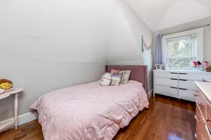 26 Cedar St, Marblehead, MA 01945 - Photo 31