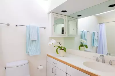 185 Warren Street, Brookline, MA 02445 - Photo 15
