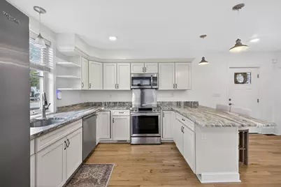 12 Linden St, Berlin, MA 01503 - Photo 9