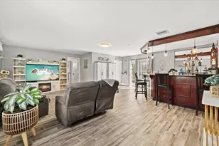 82 Gifford Ave, Dartmouth, MA 02747 - Photo 7