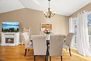 82 Gifford Ave, Dartmouth, MA 02747 - Photo 25