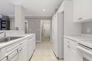 27 Commonwealth, Newton, MA 02467 - Photo 5