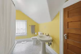 372 Main St, Amesbury, MA 01913 - Photo 35