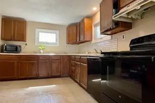 41 Main St, Hubbardston, MA 01452 - Photo 13