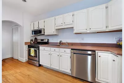 760-762 E 5th St #1, Boston, MA 02127 - Photo 5