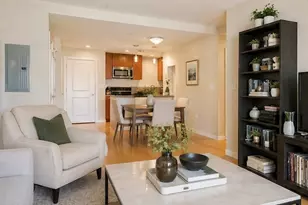 16 Miner St, Boston, MA 02215 - Photo 3