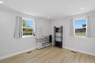 181 Green St, Stoneham, MA 02180 - Photo 17