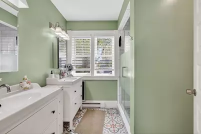 6 Hampshire St, Everett, MA 02149 - Photo 25