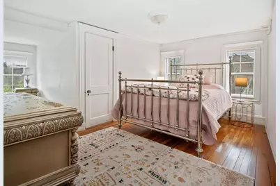 24 Radcliff Rd, Newton, MA 02468 - Photo 29