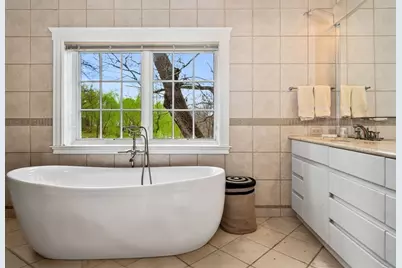 24 Radcliff Rd, Newton, MA 02468 - Photo 21