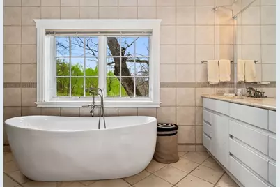 24 Radcliff Rd, Newton, MA 02468 - Photo 21