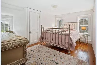 24 Radcliff Rd, Newton, MA 02468 - Photo 29
