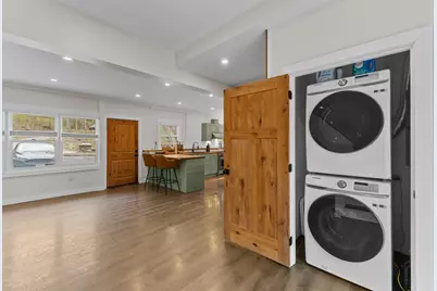 335 Salisbury St, Worcester, MA 01609 - Photo 9