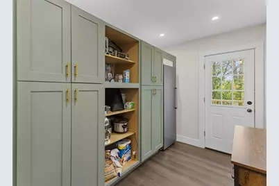 335 Salisbury St, Worcester, MA 01609 - Photo 17