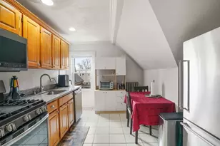193 Hamilton St, Boston, MA 02122 - Photo 9