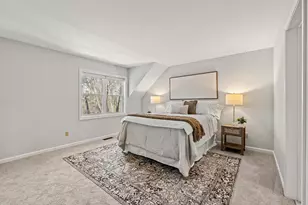 25 Pond Ln, Burlington, MA 01803 - Photo 21