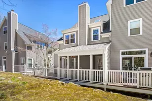 25 Pond Ln, Burlington, MA 01803 - Photo 33