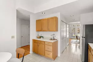 25 Pond Ln, Burlington, MA 01803 - Photo 17